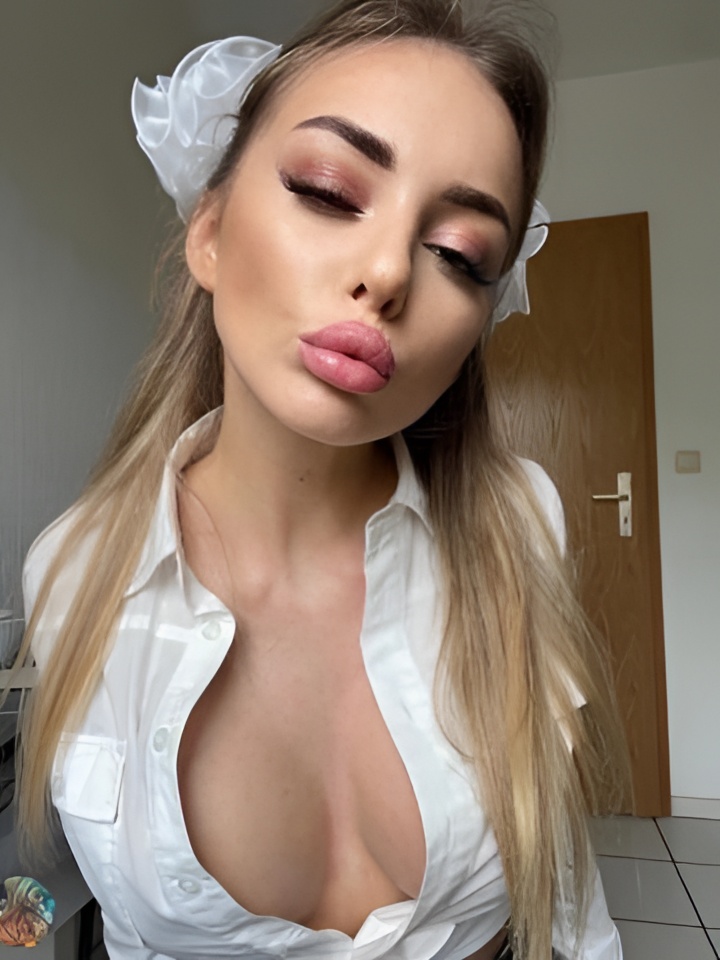 Индивидуалка Ева, доступна для личного знакомства от 2500 руб