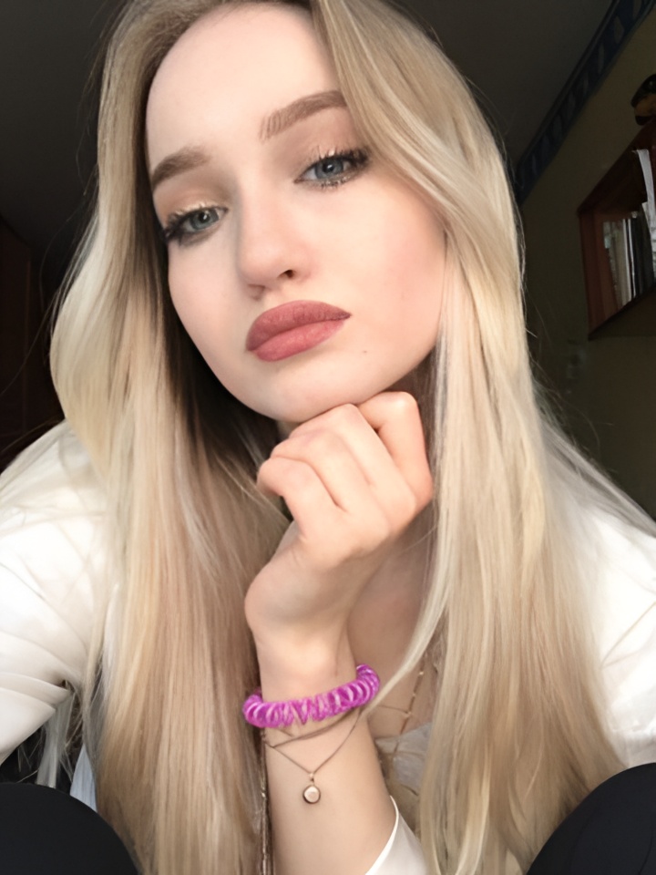 Викуля привлекальеная девушка из Дмитрова цена от 10000 руб