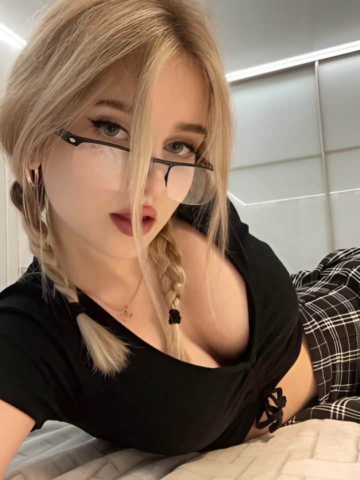 Зоя привлекальеная девушка из Дмитрова цена от 4000 руб