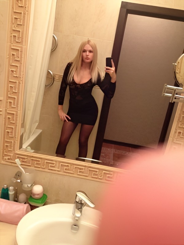 Лариса привлекательная девушка из Дмитрова цена от 4000 руб